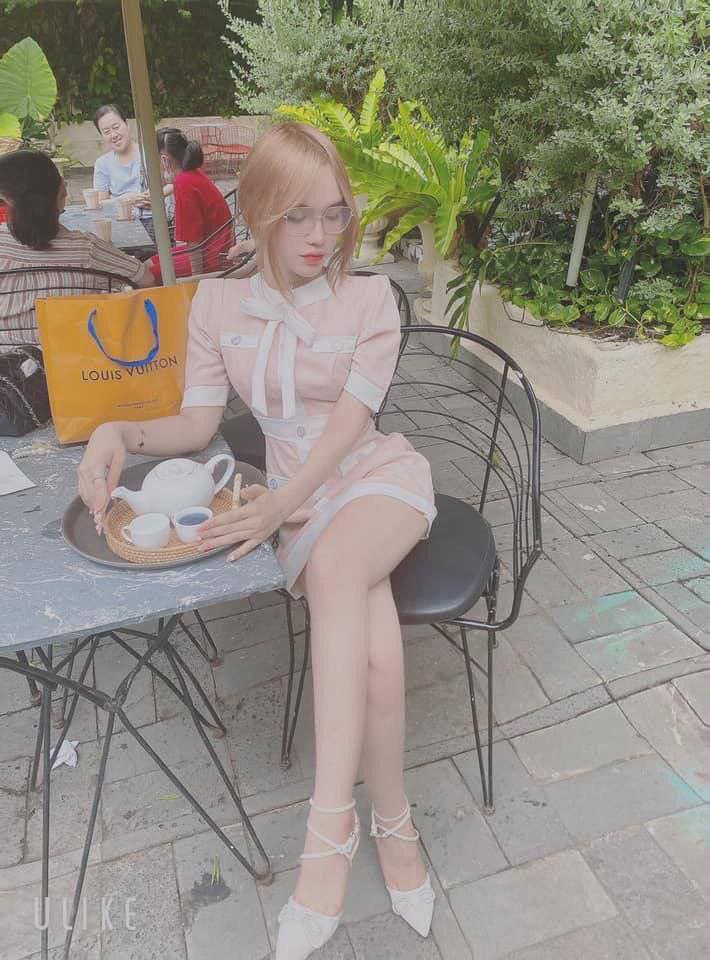 Ngày 12 tháng 7 năm 2023_03 Sốt hồng nữ sinh