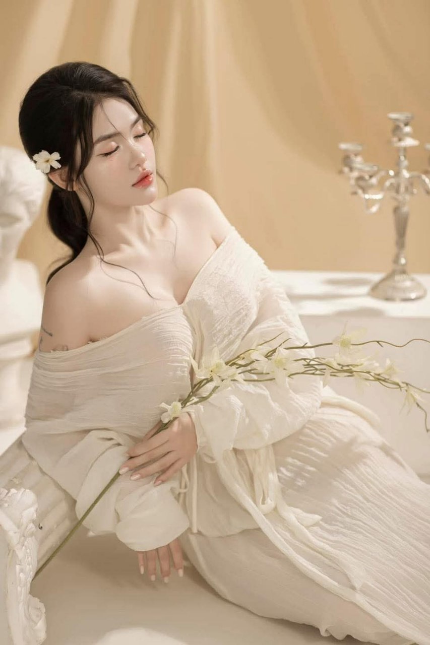 Em gã chồng chịch vợ của anh trai khi đến ở nhờ vietsub